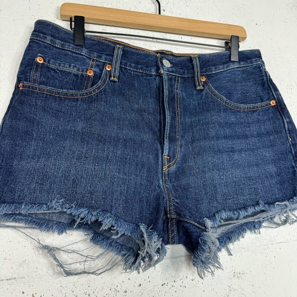 Levi’s Button Fly Cutoff Jean Shorts Denim Mid Rise Raw Hem Distressing 30 - Picture 3 of 8